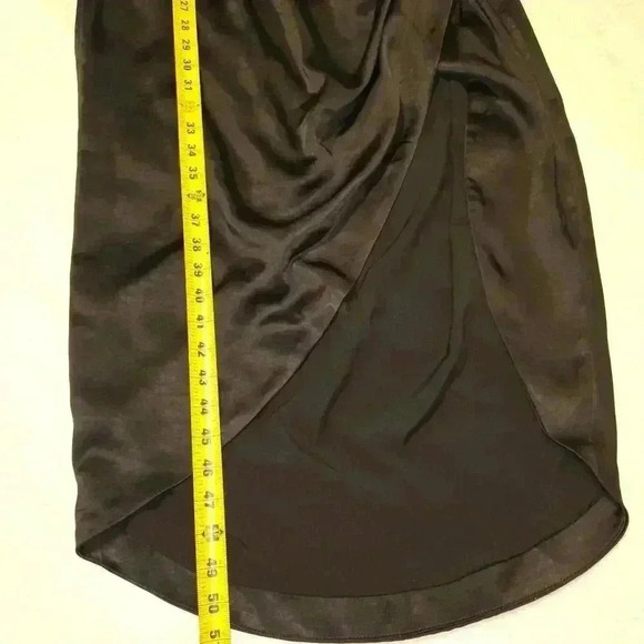 Elliatt Cassini Sheath Dress *Revolve* Ruched Side One Shoulder Satin Black - Picture 6 of 8